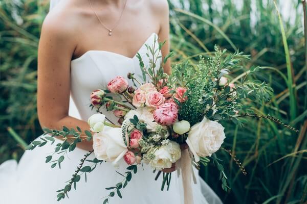 Brautstrauß für eine Sommerhochzeit